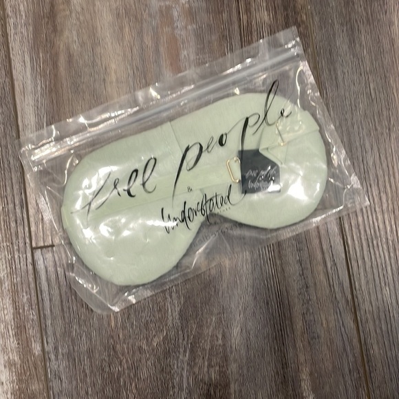 NWT Free People x Understated Leather Starry Eyed Sleep Mask - Picture 5 of 6